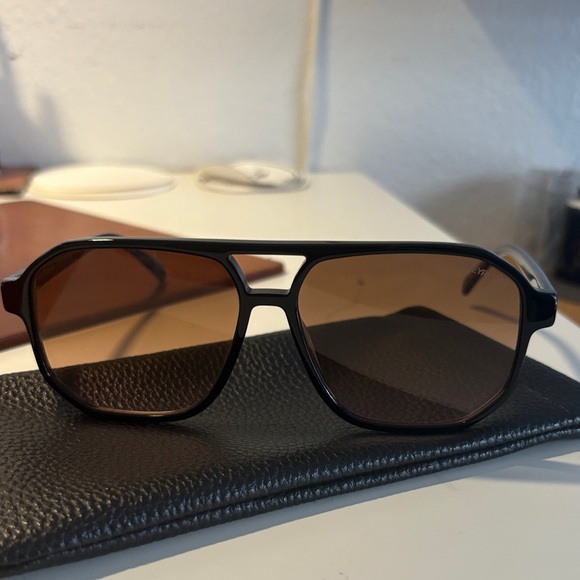 Stylish Black Sunglasses for Women